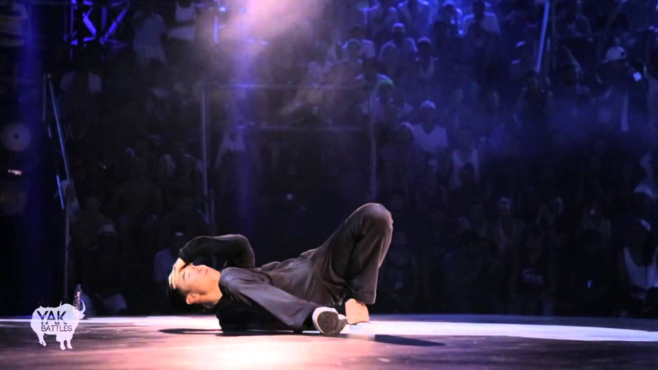 Roxrite vs Differ top8 Red Bull BC One 2012 Finals in Rio Brazil | YAK FILMS + RBBC1