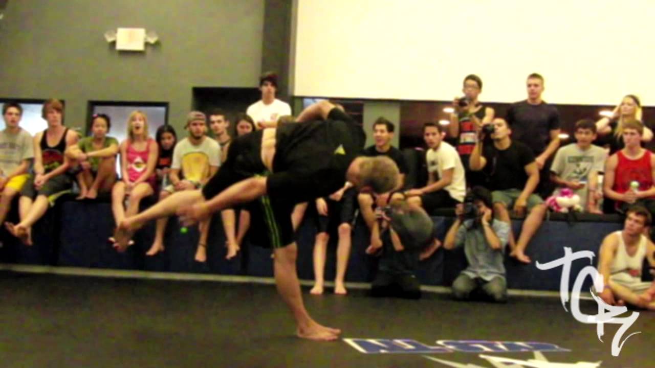 Loopkicks 2013 - 720 Night Show & Sessions SloMo Tricking