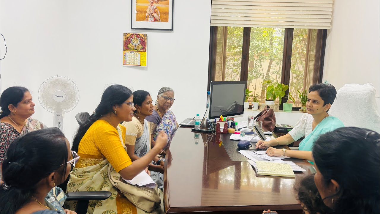 అంగన్వాడీల సమస్యల పైన ప్రజావాణిలో వినతిపత్రం దివ్యా దేవరాజన్ గారితో జరిగిన చర్చలు 