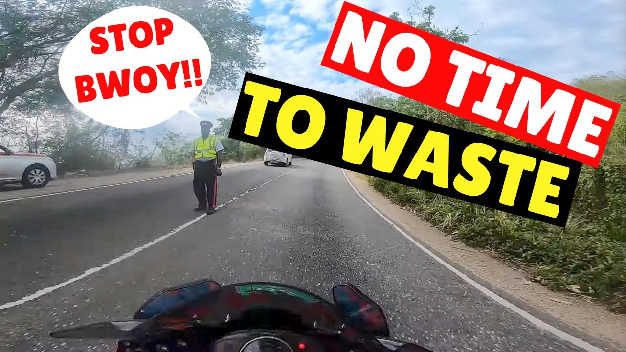 JAMAICAN POLICE VS BIKE MAN : Bike Life In Jamaica 2021 💢🔥