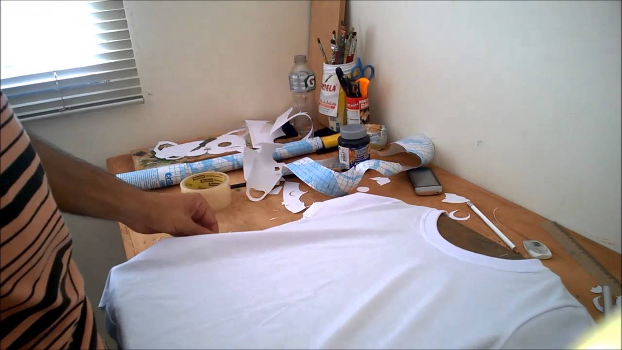 PINTURA DE CAMISETA A MÃO
