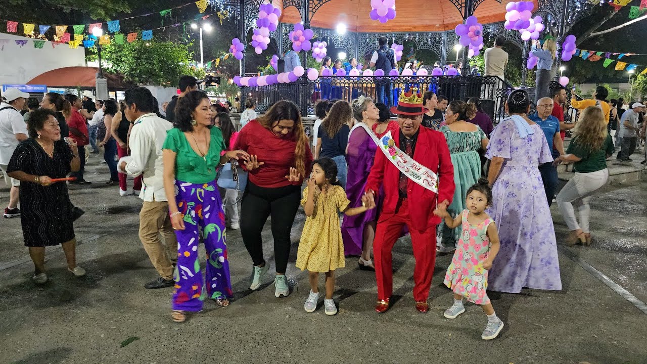 Parque de la marimba 🇲🇽Tuxtla Gutiérrez Chiapas México Música tradicional mexicana Baile regional