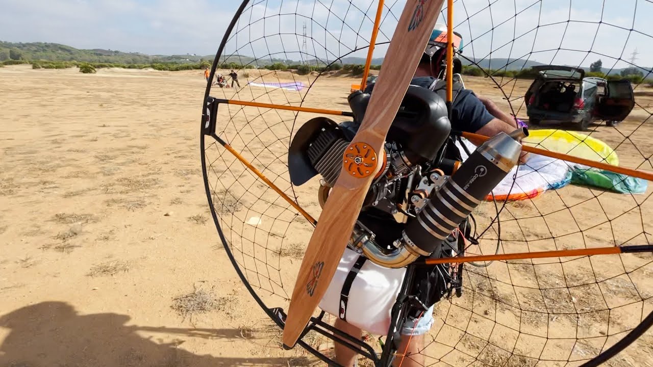 Luna2 20 de BGD y Paramotor AIR-GE de Air Italy con Black Devil 175cc.