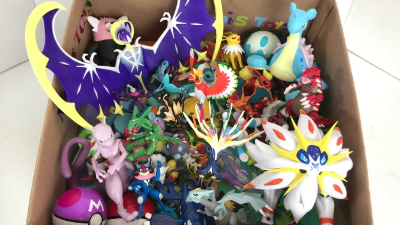 Pokemon Figures Legendary Pokemon HO-OH Lunala Xerneas Rayquaza Groudon Solgaleo Kyurem
