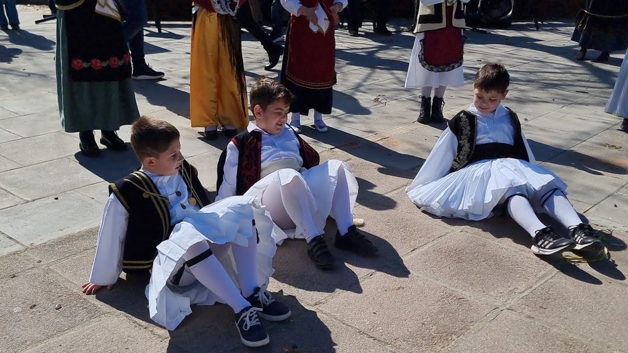 ΠΑΡΑΔΟΣΙΑΚΑ ΚΟΥΛΟΥΜΑ ΤΗΝ ΚΑΘΑΡΑ ΔΕΥΤΕΡΑ 23/2/2026 ΣΤΗΝ ΠΛΑΤΕΙΑ ΣΤΟ ΔΑΜΑΣΙ ΜΕ ΣΑΡΑΚΟΣΤΙΑΝΑ ΚΑΙ ΧΟΡΟΥΣ