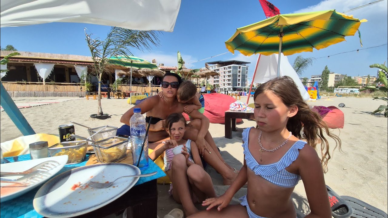 Jemy na plaży - Albania Vlorë beach