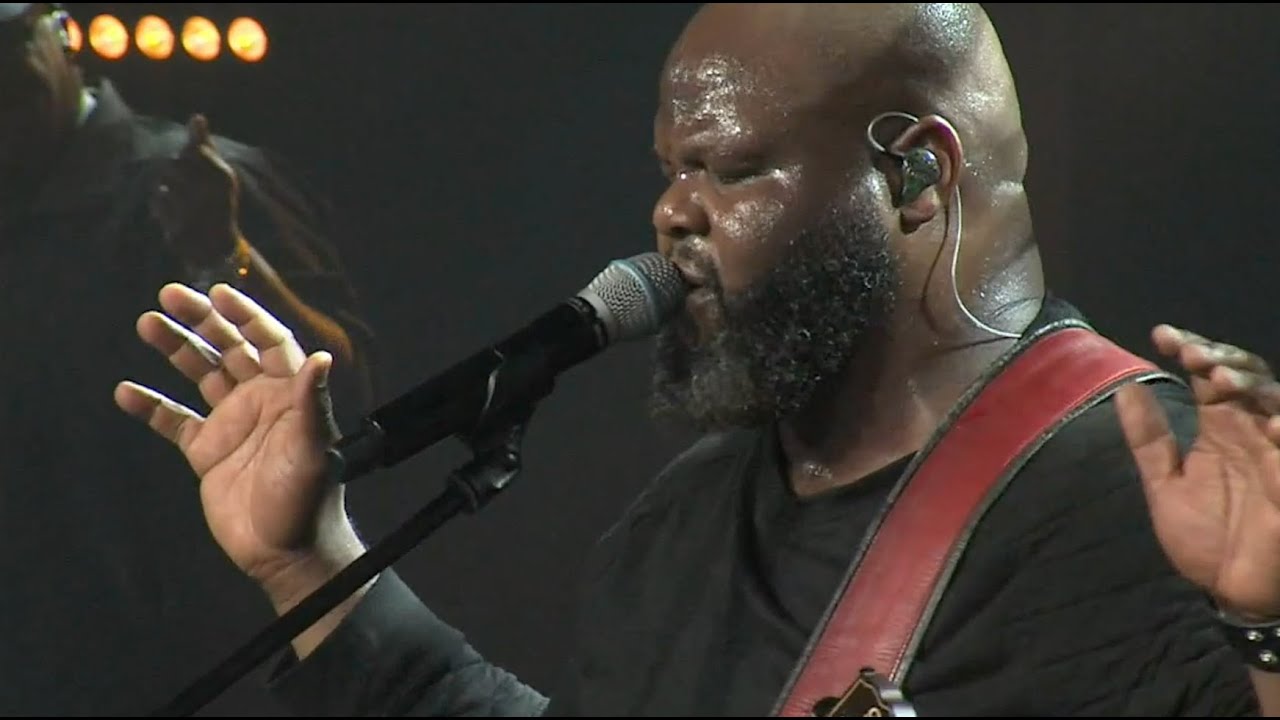 Leon Timbo - IN THE PRESENCE OF THE LORD Medley (Worship Experience)