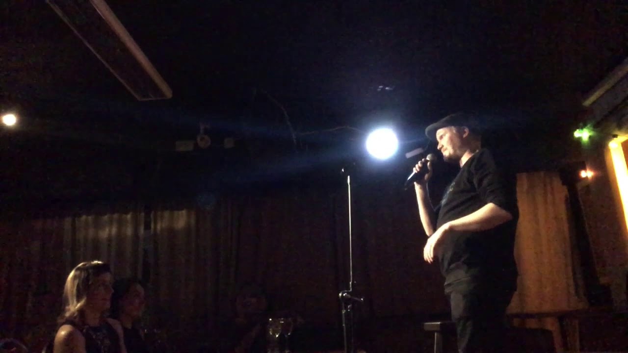 Heikki M&auml;k&auml;r&auml;inen stand-up @ Shamrock 20.9.2019