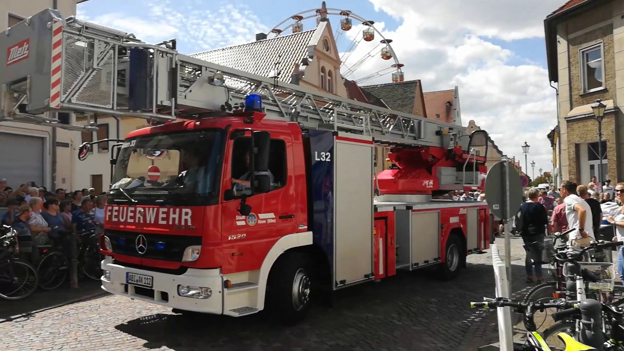 [Stadtfest Aken] Abteilung Der Freiwilligen Feuerwehren Der stadt Aken Elbe