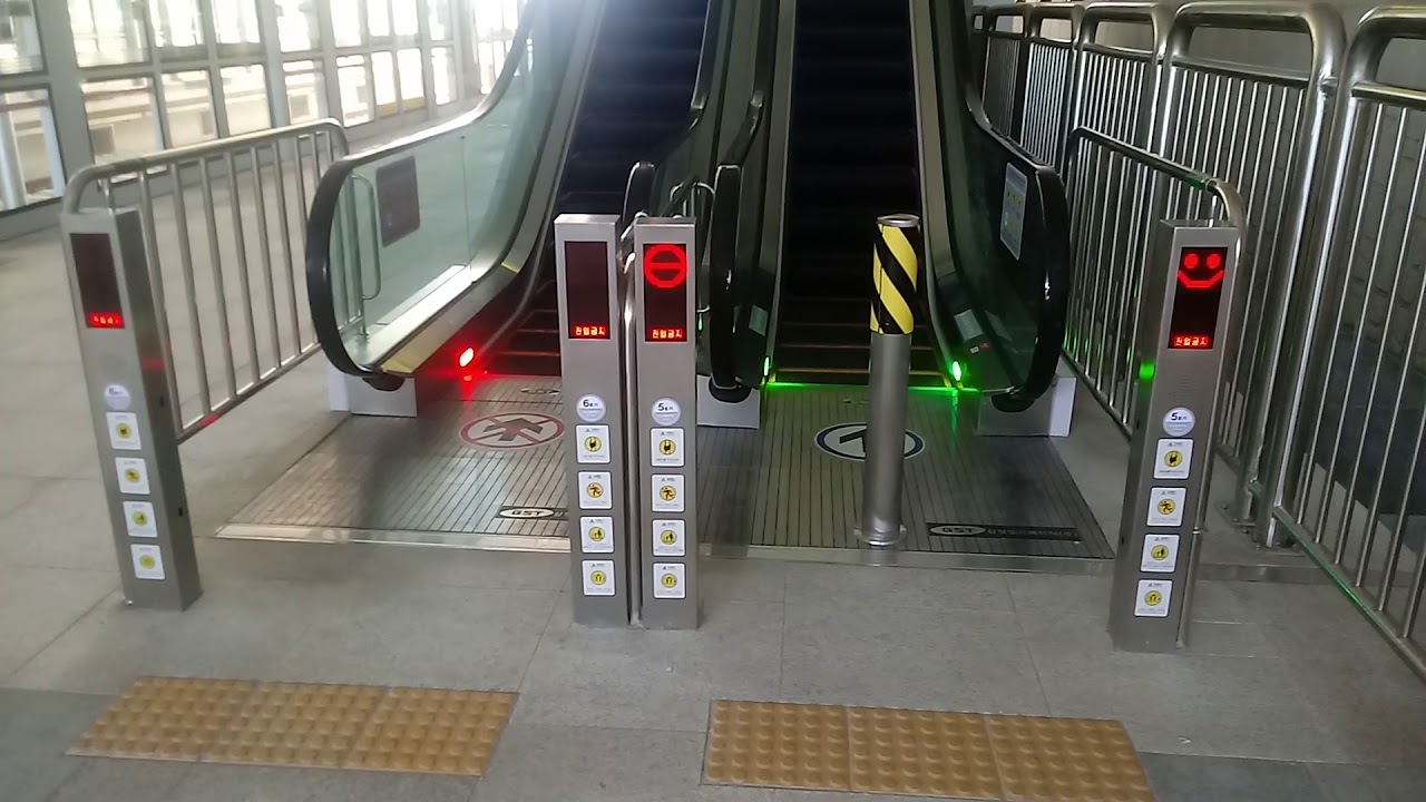 사리역 에스컬레이터