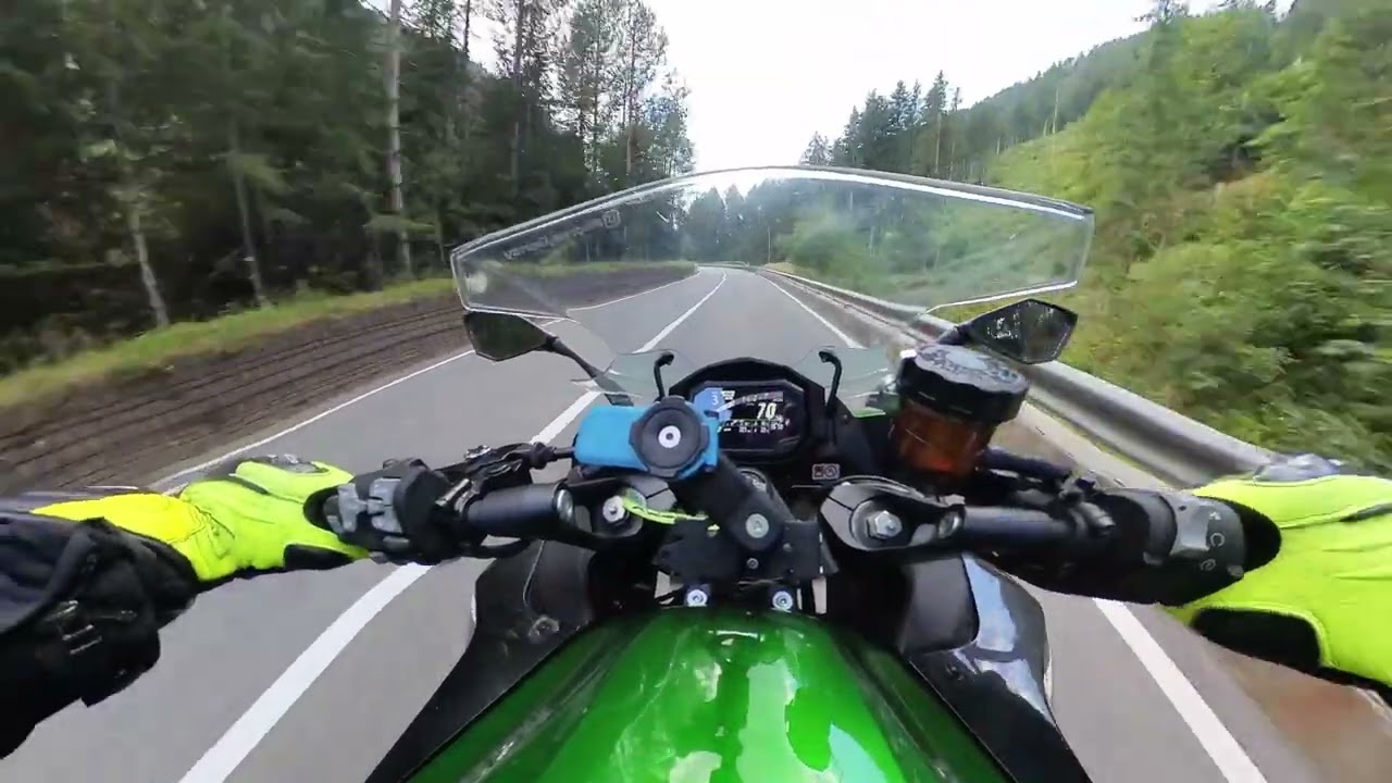 POV - Kawasaki Ninja 1000 sx sui Passi Dolomitici