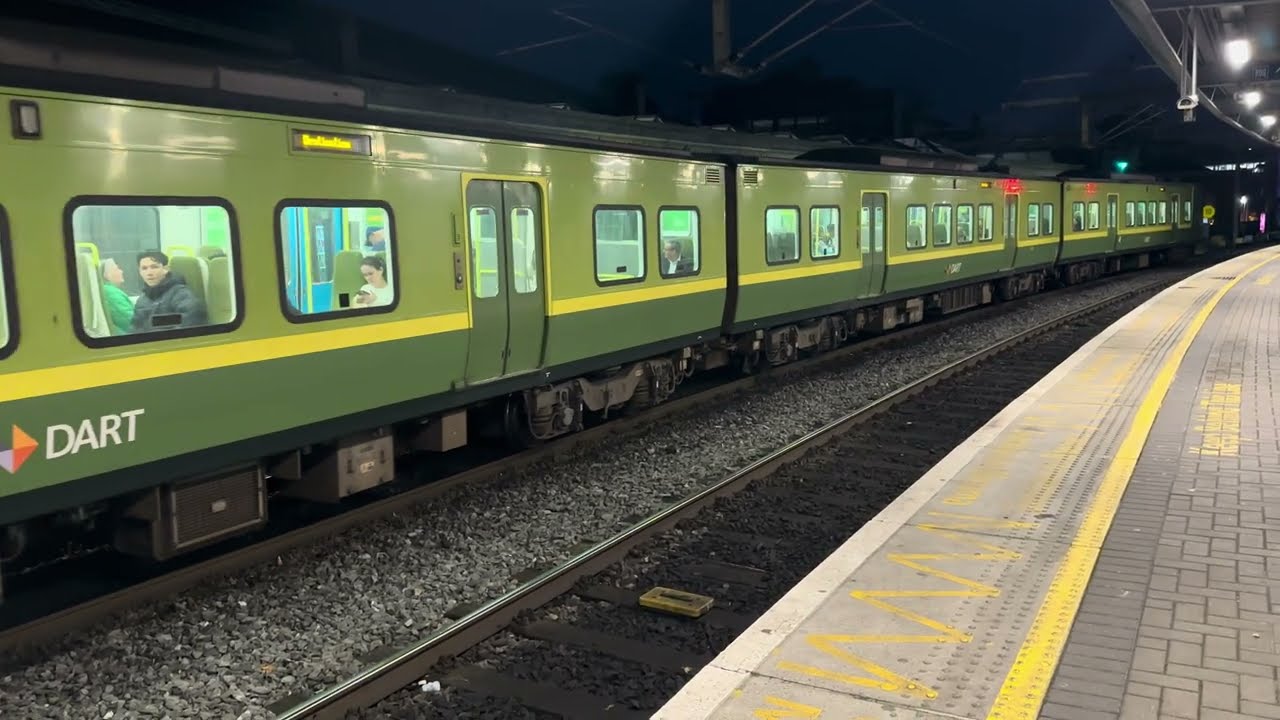 DART TRAIN in DUBLIN CITY in IRELAND🇮🇪