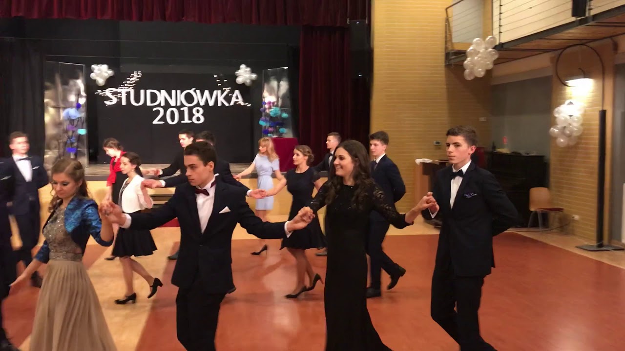 Studniówka w Sterniku