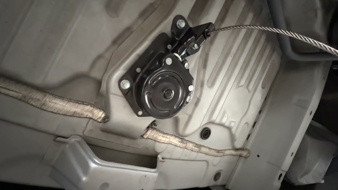 Installing a spare tire kit in a 2016 Acura MDX