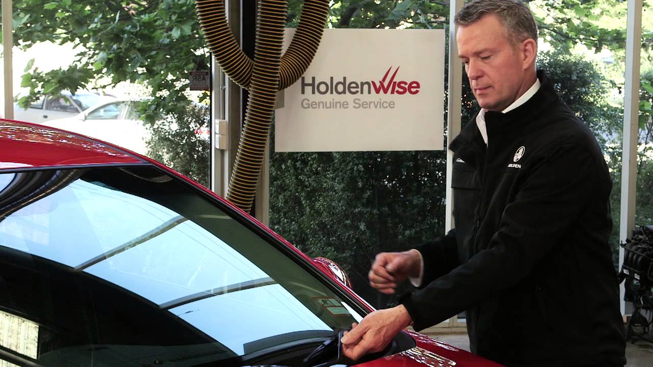 How to clean your windscreen - Holden Vehicle Maintenance 101