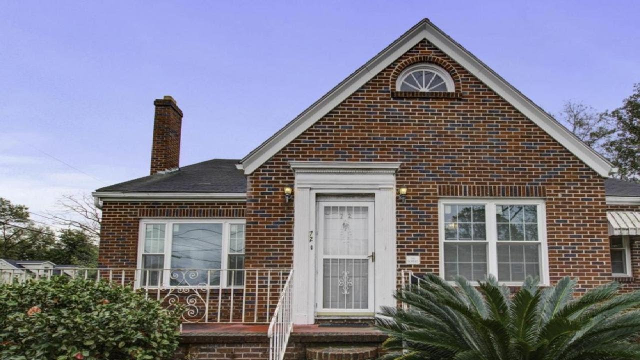 72 Clemson Street, Charleston, SC Presented by Shakeima Chatman.