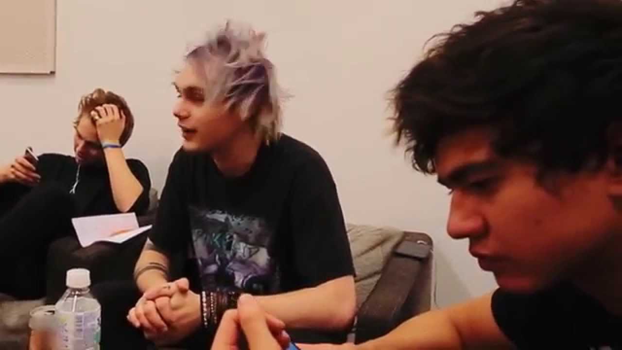 5 Seconds of Summer - Japan Tour Diary: Pt 2 (#5SOSPLAYTOKYO)