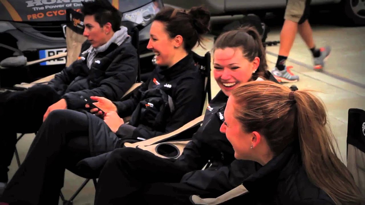 Wiggle Honda Tyre Changing Challenge Presented by Vittoria.com