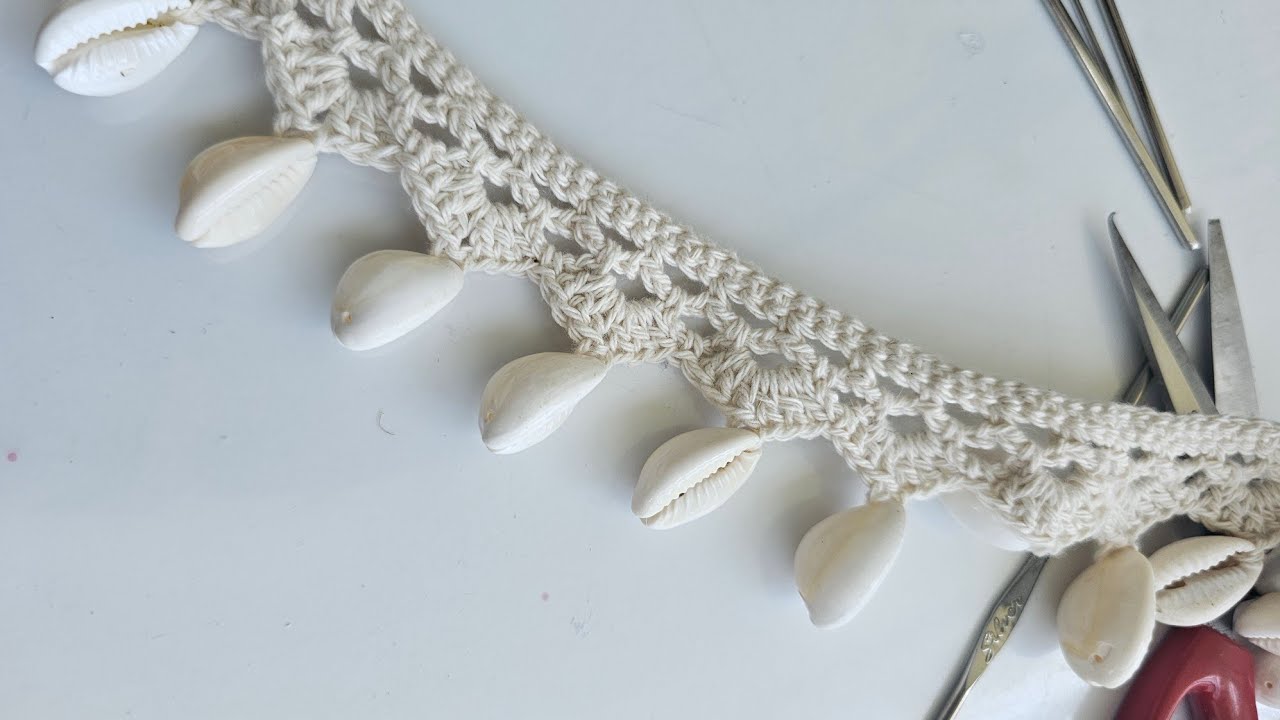 Collar crochet con caracoles 