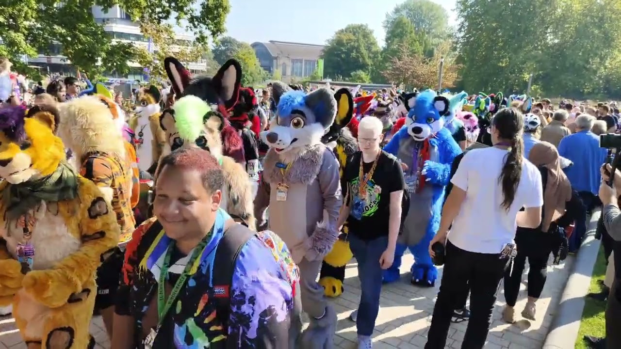 Eurofurence 28   Fursuitwalk   Multiple Perspectives