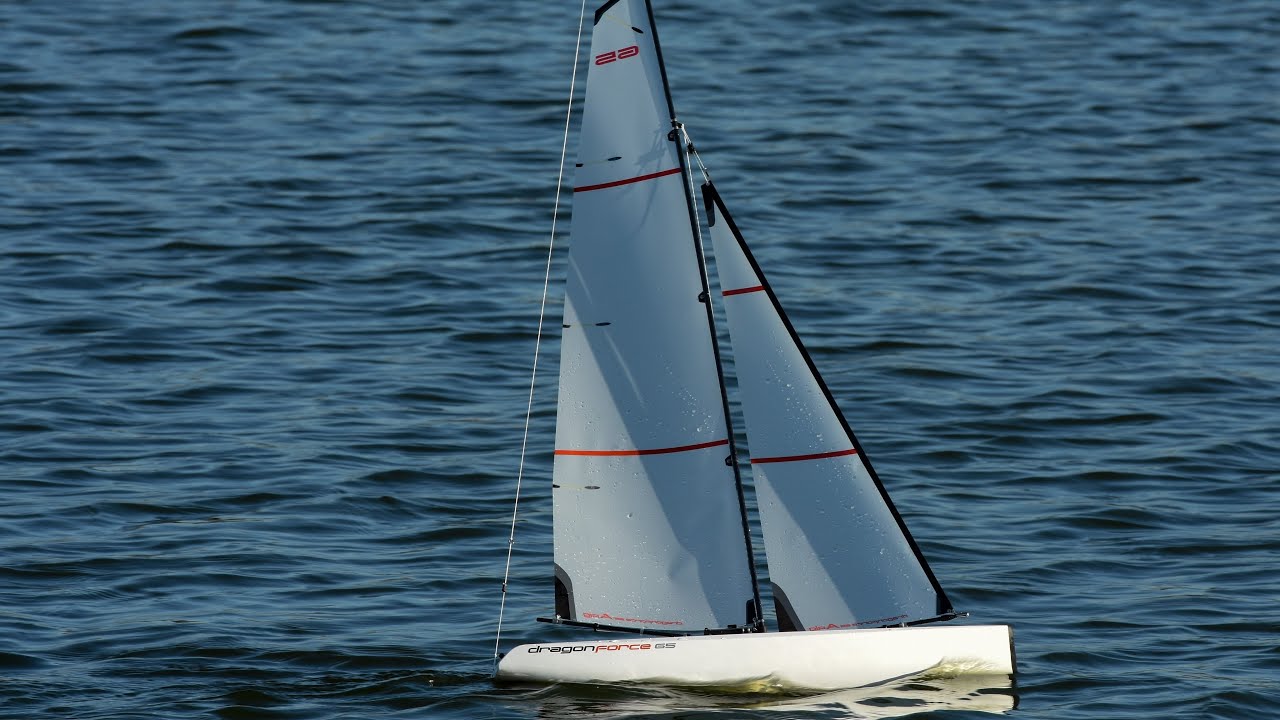 RC-Segelboot Dragon Force 65