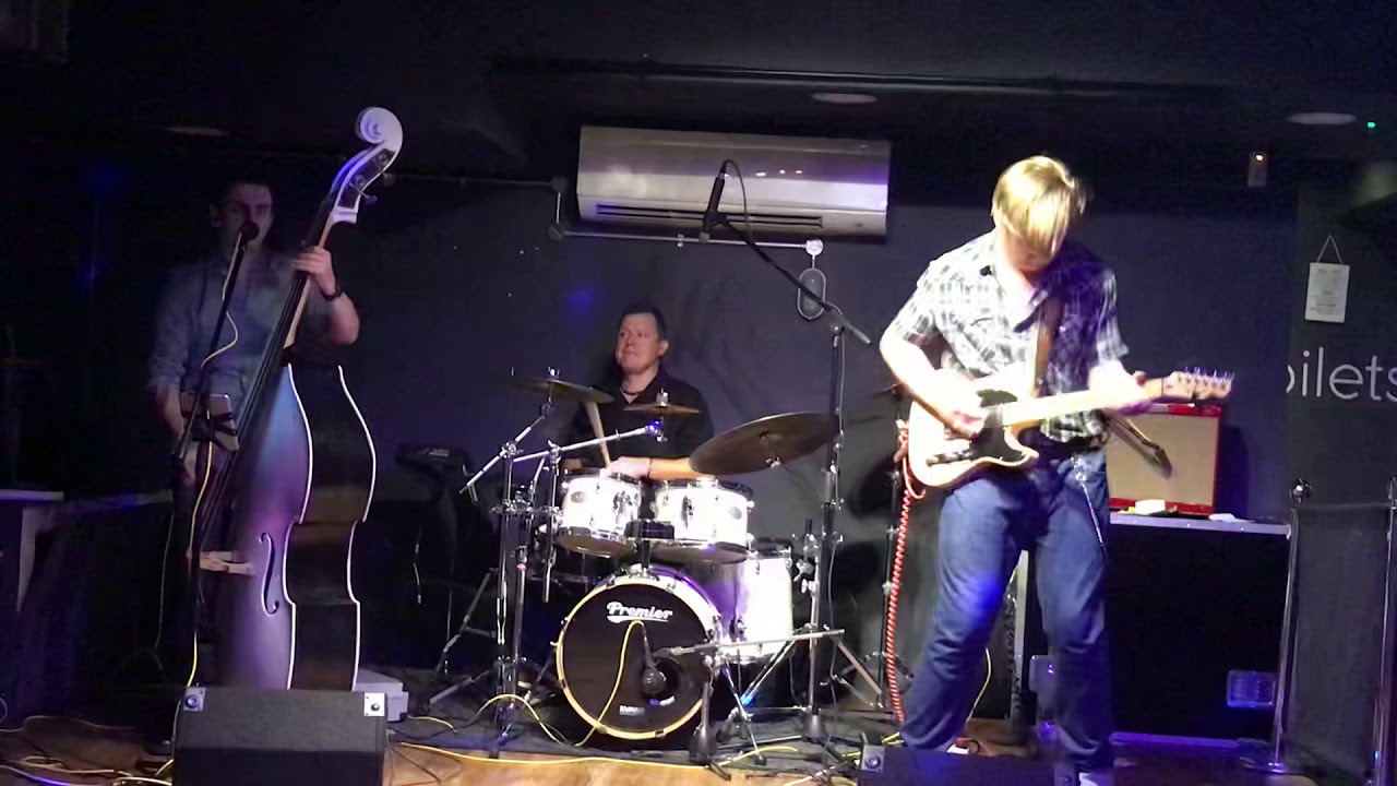 The broadcasters... Rock this town