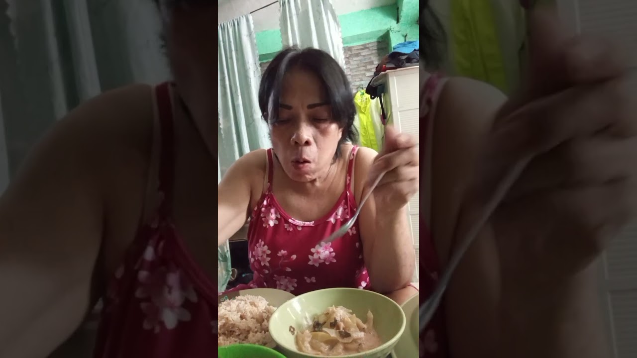# kain Tayo guys Ng Tayo ay mabusog at lumakas