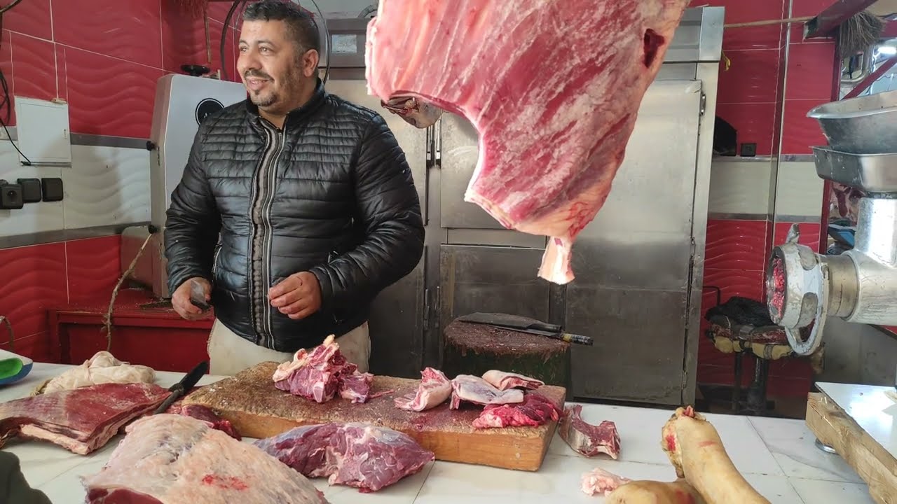 طريقة تحضير الطيحان معمر على الطريقة المغربية عند المحترفين، من قلب مكان الحدث عند الجزار المغربي