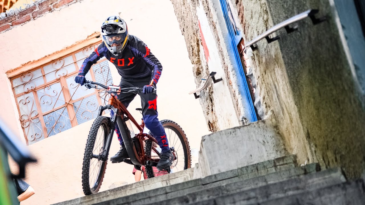Carrera Ultimate Urban Enduro 2023