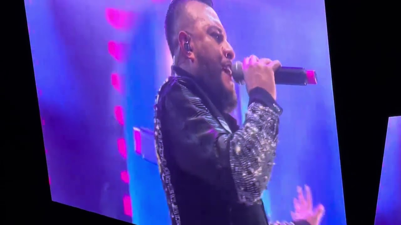 Alacranes Musical - A cambio de que (En vivo Arena CDMX)
