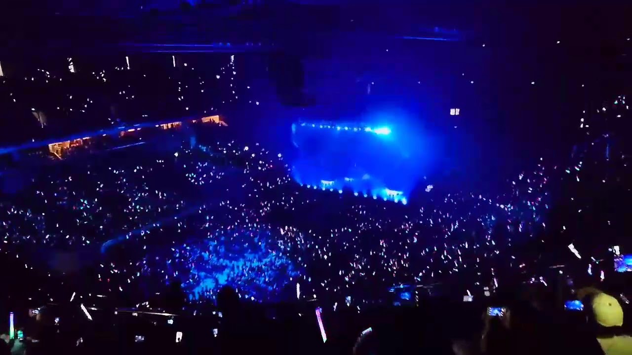 Britney Spears Live in Manila- Work Bitch