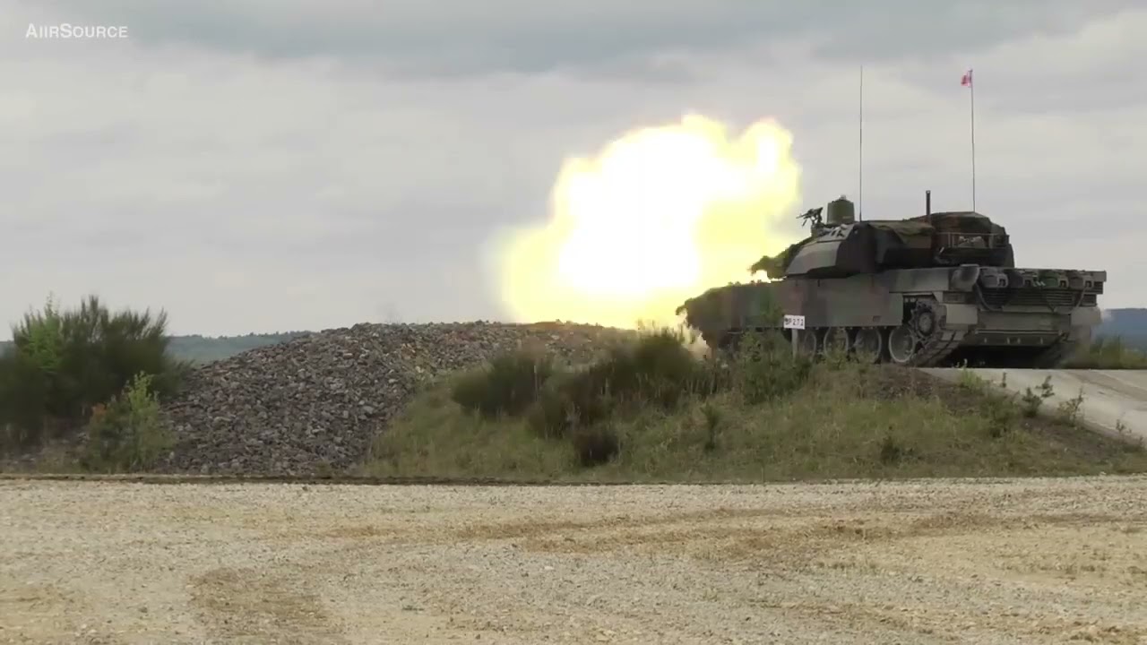 Leclerc tank in action