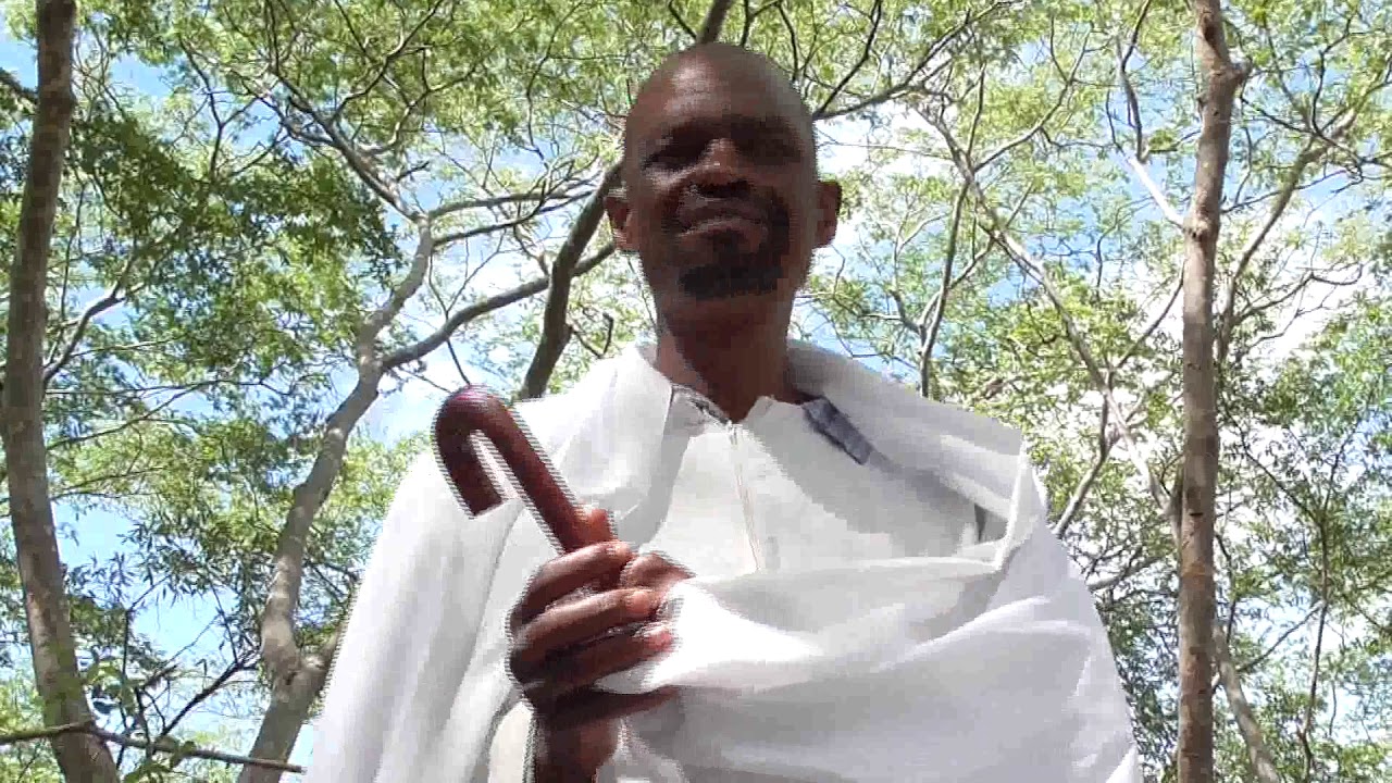 THE AFRICAN APOSTOLIC CHURCH (MASOWE)PRIEST MOTO teaching