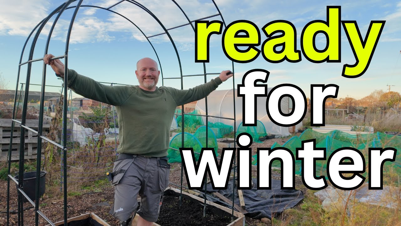 Winter Prep And Those Pesky Rats ❄️⛄🐀🥕