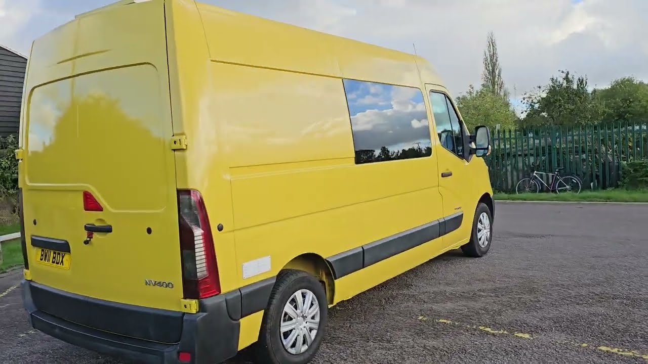 Renault Master MM35dCi MWB - Camper converted