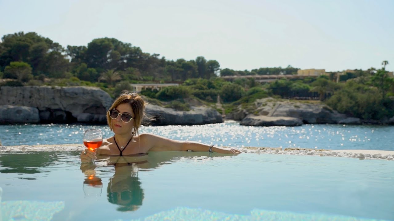 Il Faro - Unique Luxury Seafront Villa in Sicily with Jacuzzi | Villatravellers.com