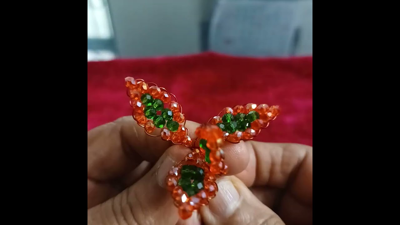 മുത്ത് കൊണ്ടുള്ള പൂക്കൾ