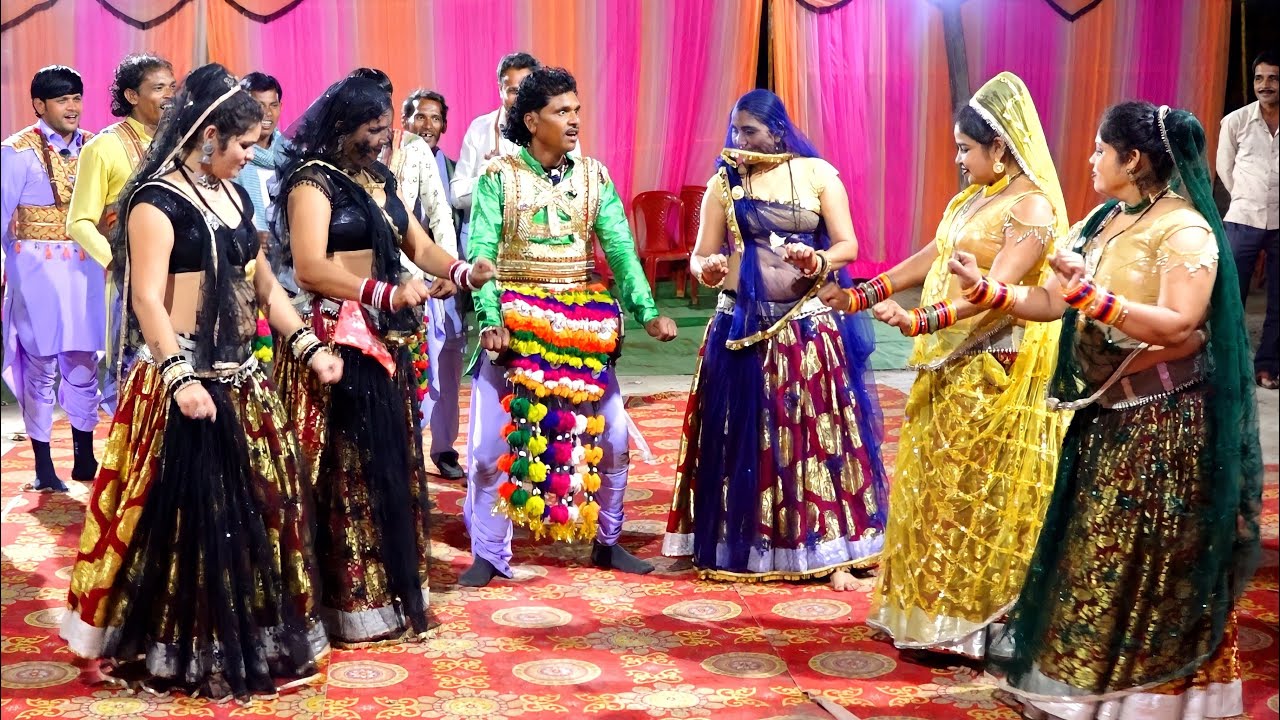 DESI RAI//हल्के-हल्के डगरा रे रखोआरी कर ले नातर खाजें बदरा रे//बुजुर्ग सेमरा की राई//देहाती राई
