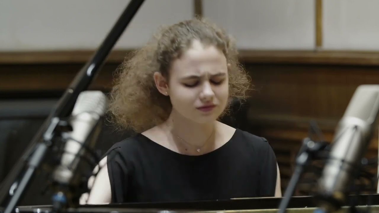 Sofya Erukhimova plays F.Chopin Polonaise in A flat major op.53