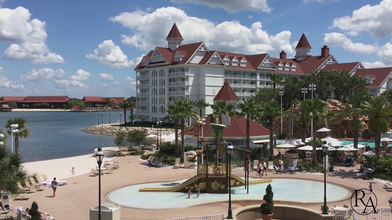 Walt Disney's Grand Floridian beach & pool ambiance