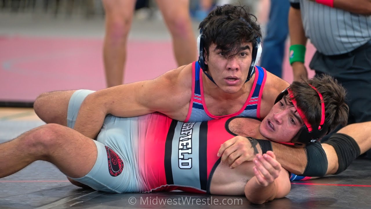 160 – Stamos Tsakiris {G} of Deerfield IL vs. Asam Kabir {R} of West Aurora IL