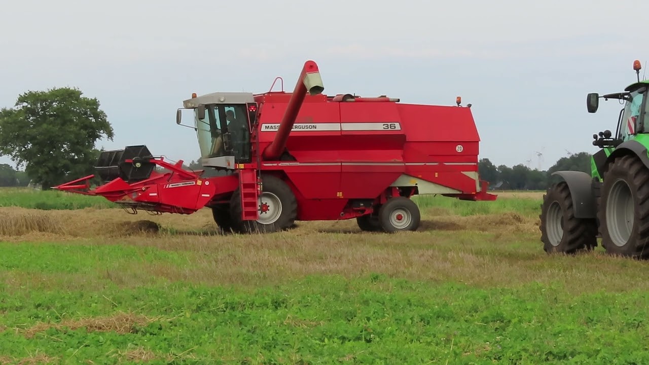 Massey Ferguson 36 combine en New Holland 8060