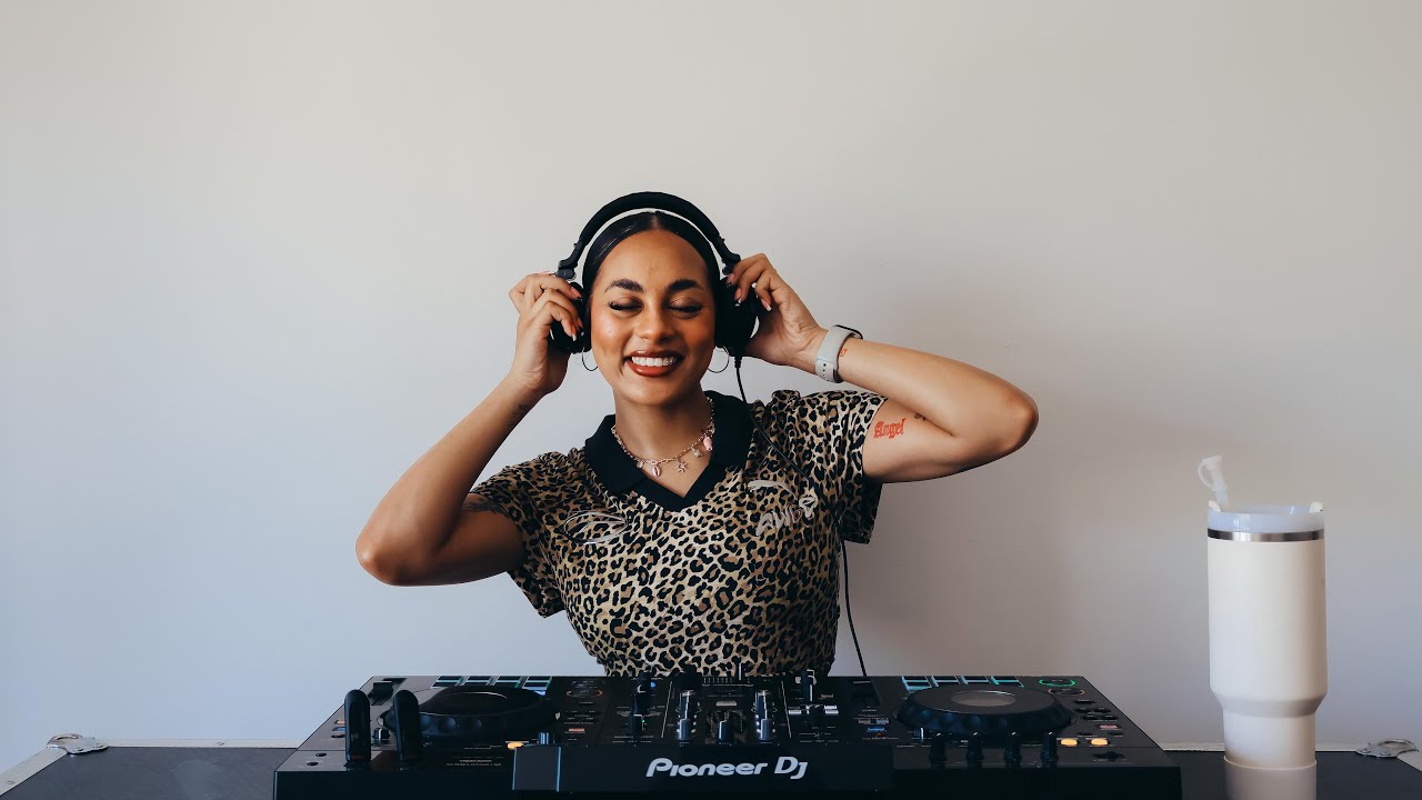 SOUNDS OF SUMMER | LIVE AMAPIANO MIX | S1 E2