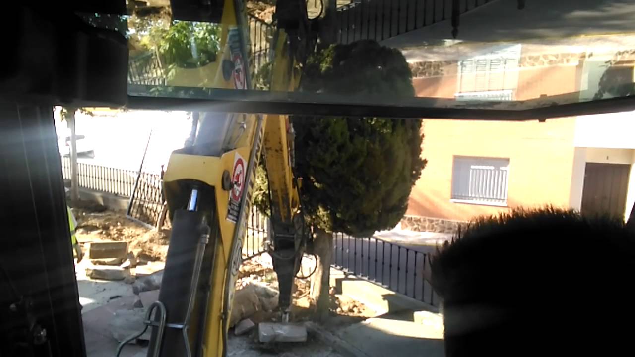 Excavaciones RICIS.  New holland lb.95.b