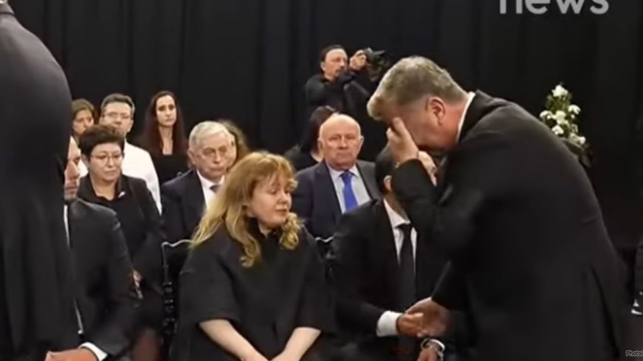 TAULANT BALLA shpërthen në lot me XHOANA NANON/ GRUPI parlamentar i PS në HOMAZHE
