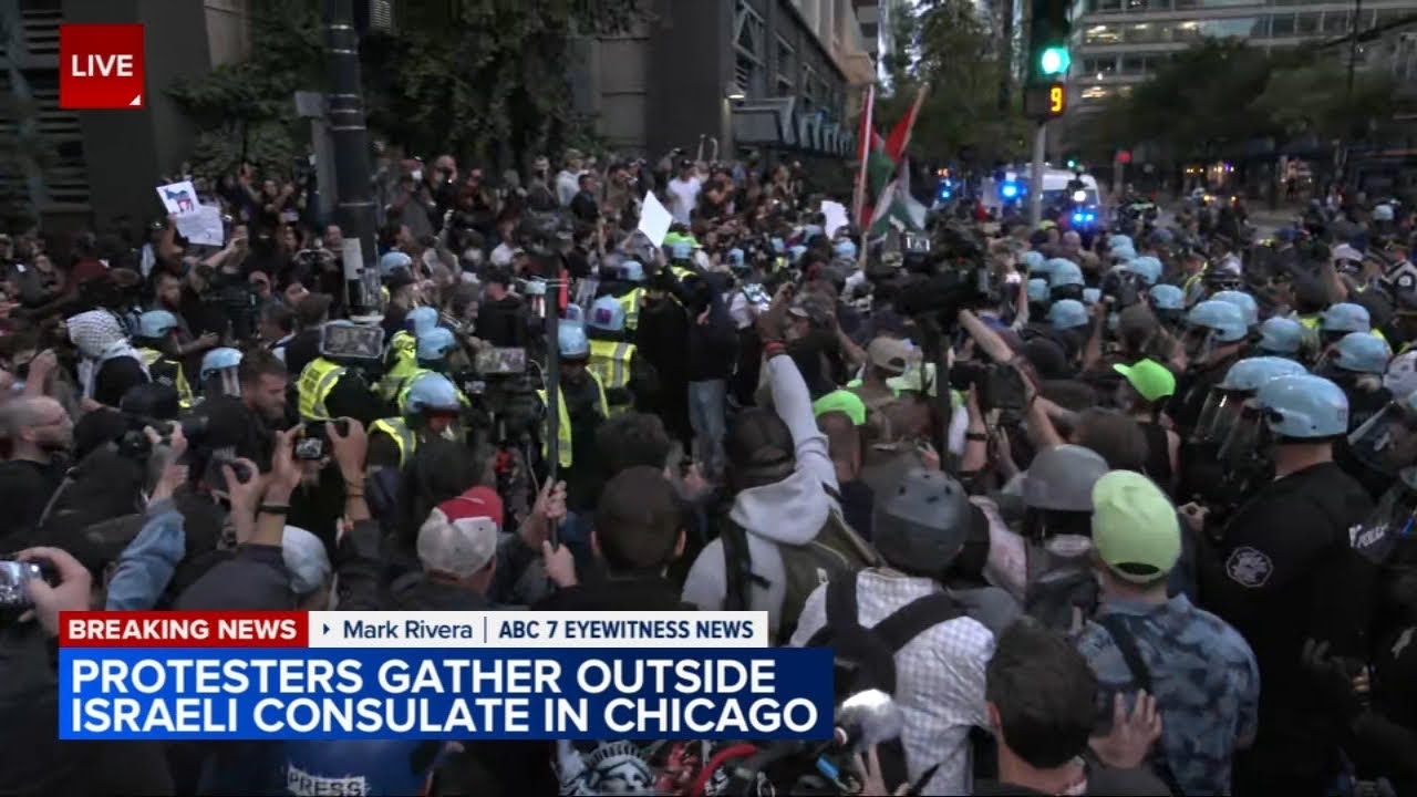 Pro-Palestinian protesters confront Chicago police downtown; several arrested