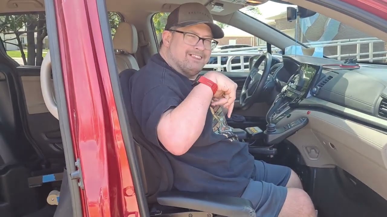 Getting in and out of my '23 fully accessible Honda Odyssey van!