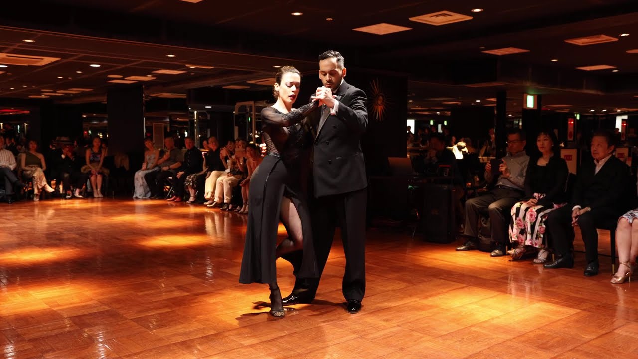 Sebastian Acosta y Laura D'Anna “Oro y Gris” ＠La Milonga 