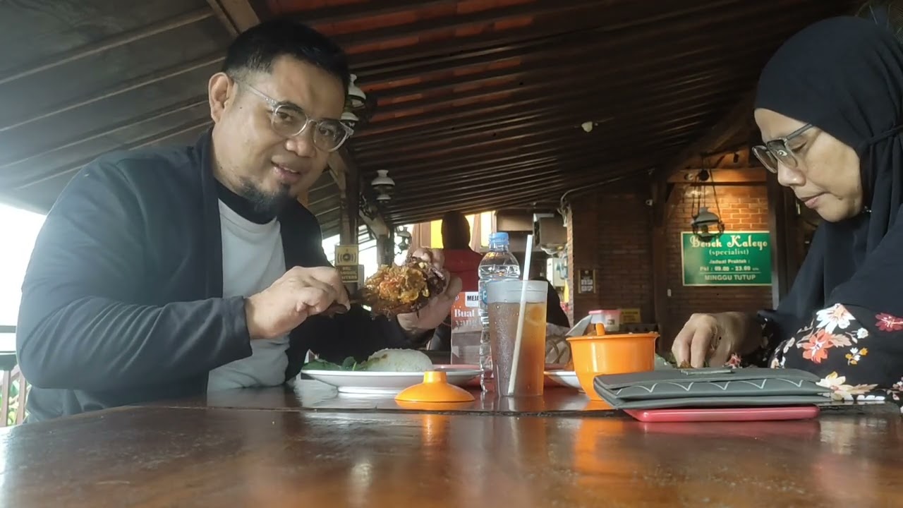 Kuliner Bebek penyet, Nikmatnya Super Pedas