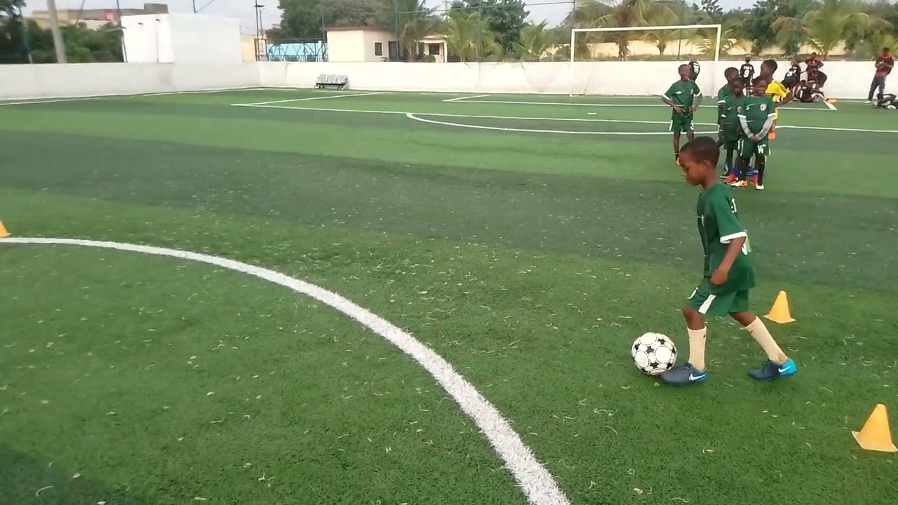 ETOILE fc  ( thies mbour4  senegal )Formation professionnelle des jeunes talents